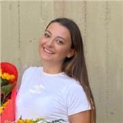 Ragazza diplomata in scienze umane, con ulteriori attestati , impartisce lezioni private a ragazzi di scuola elementare e media